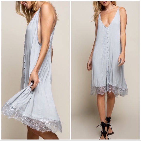 Gorgeous Sleeveless Light Weight Soft Knit Midi Dress - Picture 3 of 6